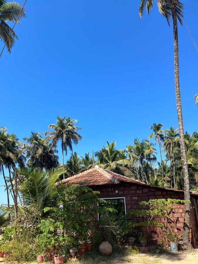 Delta Hospitality - Sea Facing Rooms With A Private Beach Kalyānpur Buitenkant foto